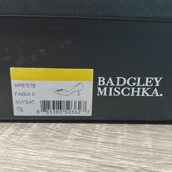 Badgley Mischka Collection Cher Crystal Embellished Pump - Picture 10 of 10